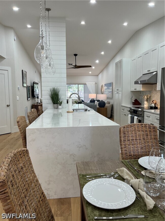 Building Photo - 7087 Barrington Cir