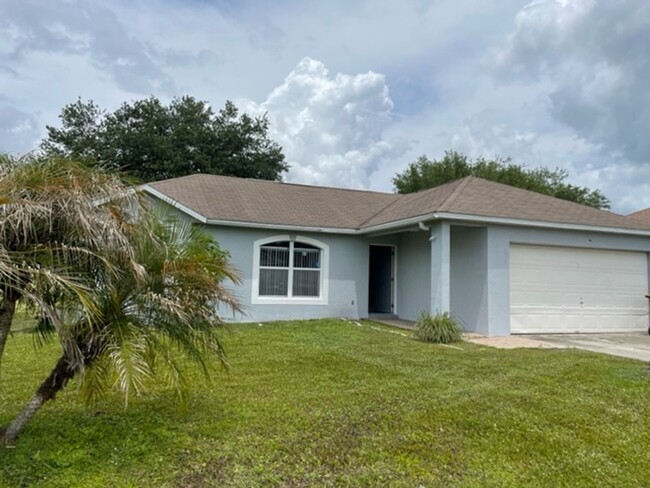 Primary Photo - 3/2 in Poinciana for Rent