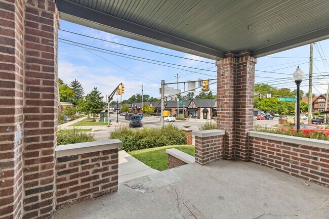 Building Photo - 5703 E Washington St