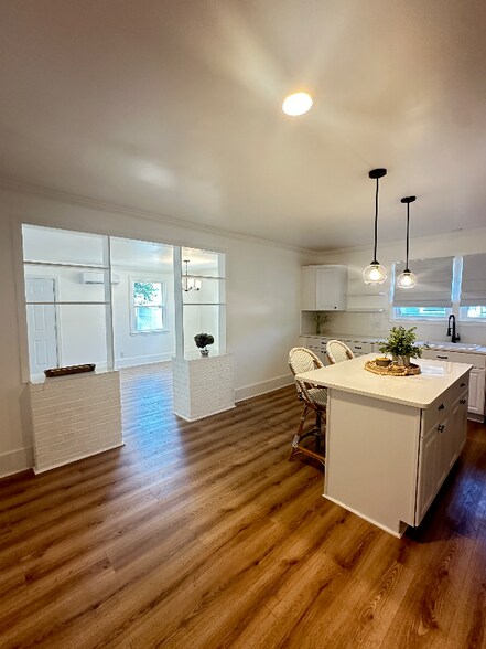 Building Photo - 750 8th St