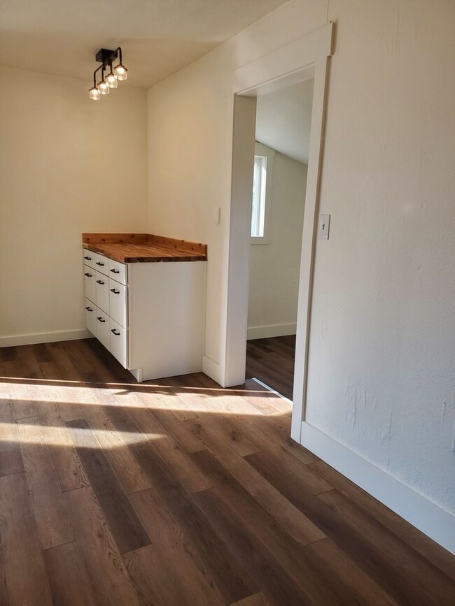 Building Photo - Everything Is Brand New!