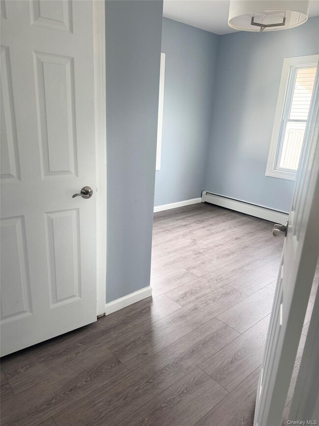 Building Photo - 71 Community Rd