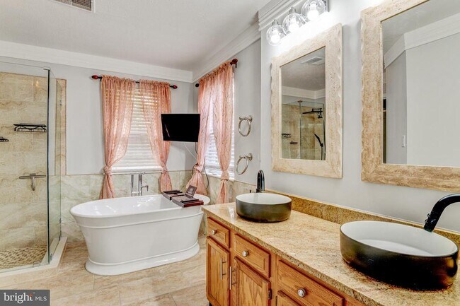 Building Photo - 7505 Castle Rock Dr
