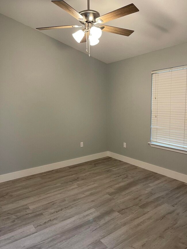 Building Photo - 7482 Autumn Trace Blvd