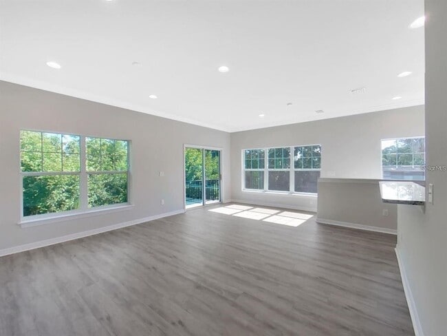 Building Photo - 8303 King Blossom Ct