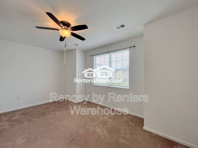 Building Photo - 1713 Dresdon Ln