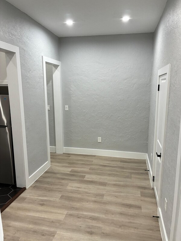 Building Photo - 2738 Riverside Ave