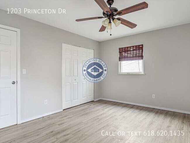 Building Photo - 1203 Princeton Dr