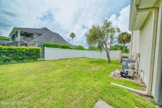 Building Photo - 1440 S Burgandy Trail