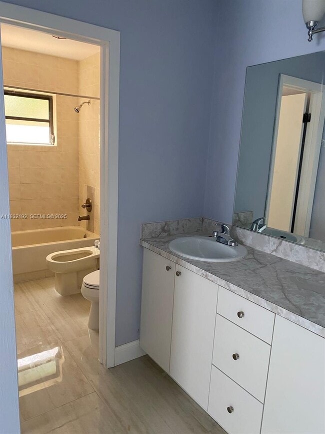 Building Photo - 16891 SW 92nd Ct