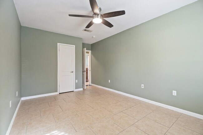 Building Photo - 108 Bonita Ave