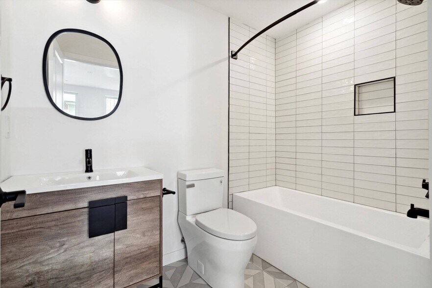 Building Photo - 1338 N 15th St