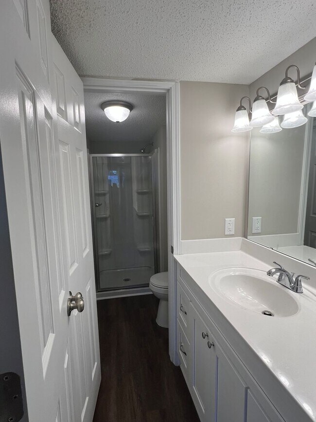 Building Photo - bg0714