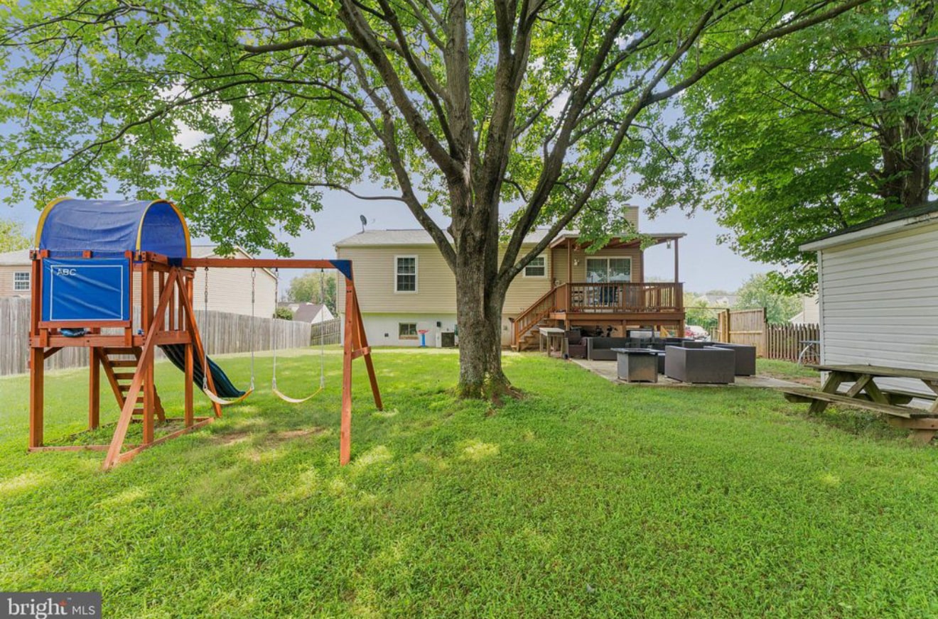 Building Photo - 5832 Riverside Dr