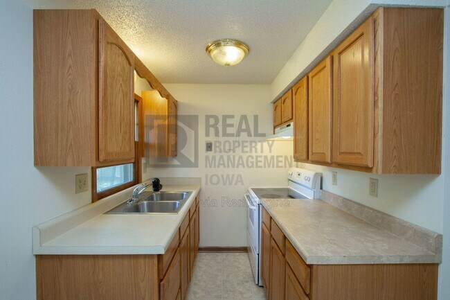Building Photo - 207 Todd Cir