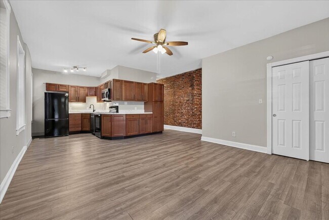 Building Photo - 4252 Castleman Ave
