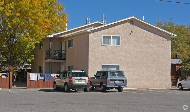 Building Photo - Towne Center Apartments