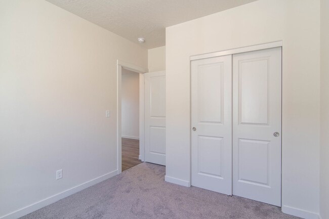 Building Photo - 3 Bed 2 Bath Home @ Pillar Rock Estates. H...