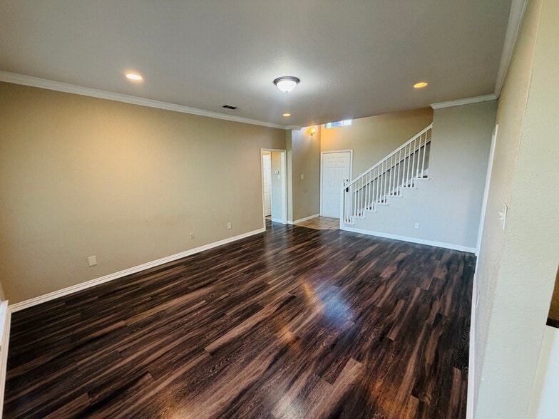 Building Photo - 5904 Blackmon Ct