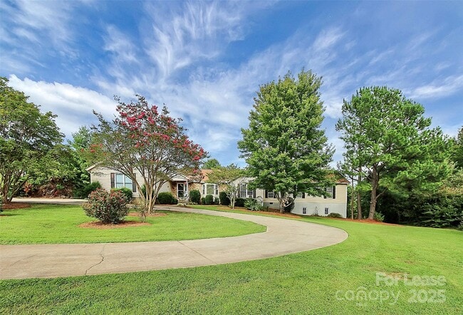 Primary Photo - 155 Sunfish Dr