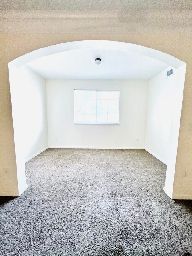 Building Photo - 9905 Baywinds Blvd
