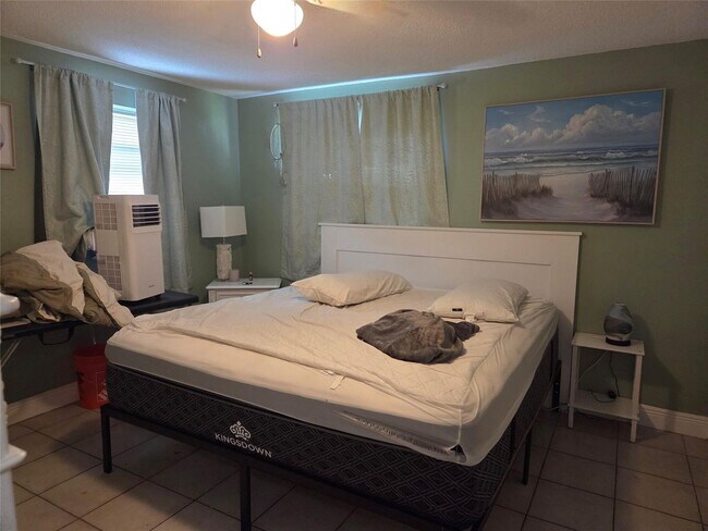 Building Photo - 2630 SW 49th Ct