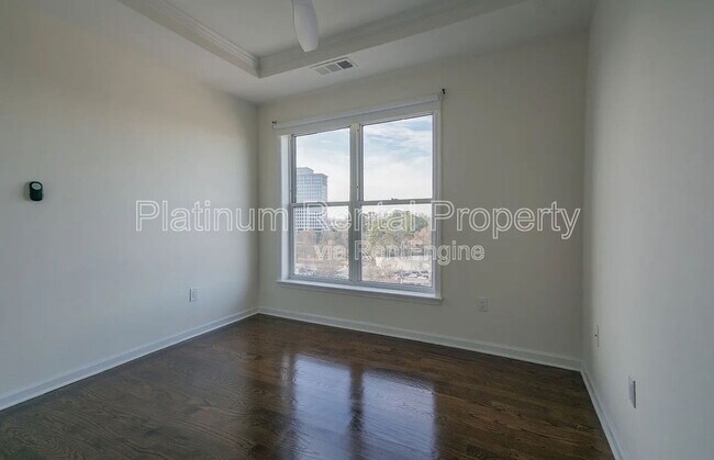 Building Photo - 3334 Peachtree Rd NE