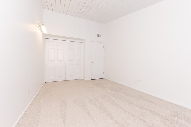 Building Photo - 2407 Packard St