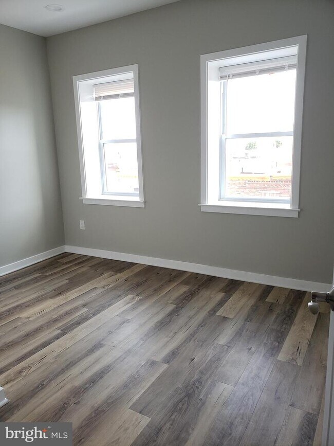 Building Photo - 1114 Mifflin St
