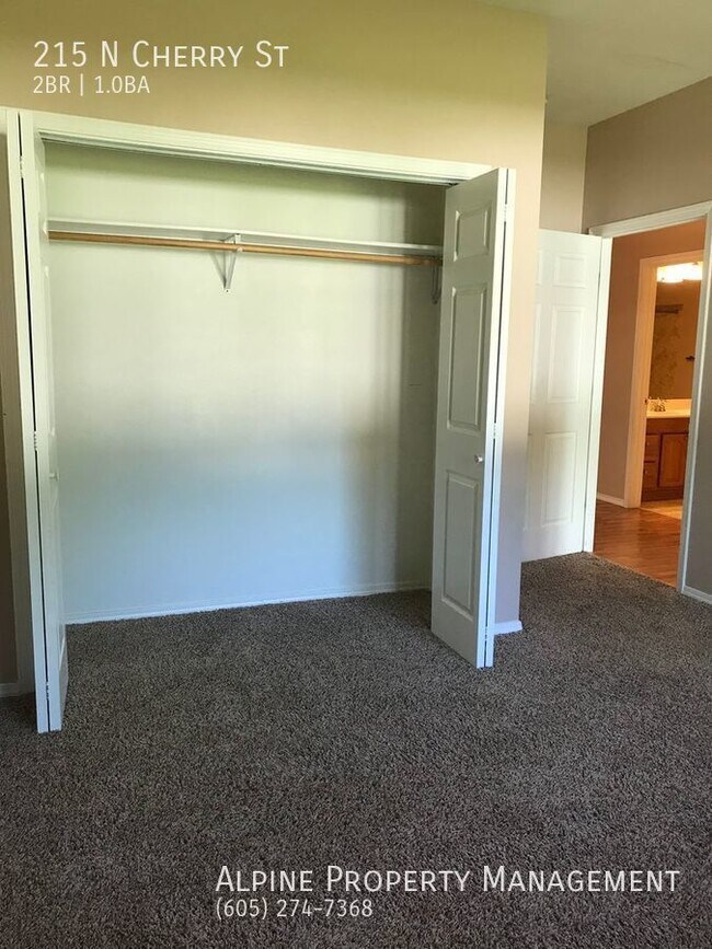 Building Photo - 2 Bedroom Townhome for rent in Lennox, SD!!