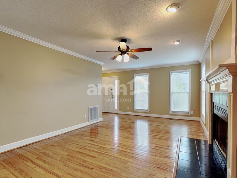 Building Photo - 5009 Alpha Terrace Ln