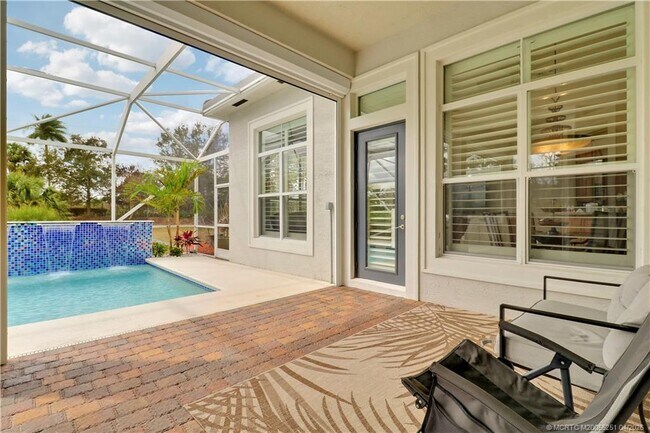 Building Photo - 5628 SW Gray Fox Dr