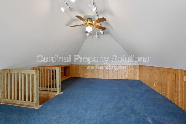 Building Photo - 3158 Montana Ave