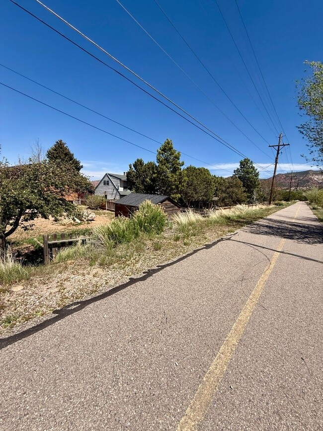 Building Photo - Pet-friendly 4-BR Home in Cedar City with Large Yard