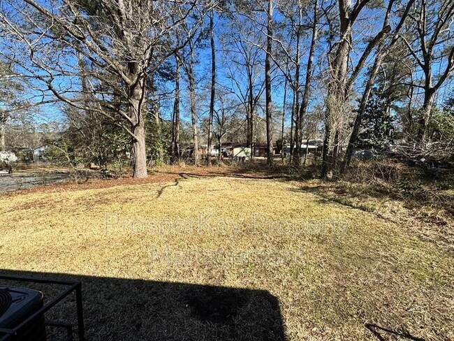 Building Photo - 1480 Brewer Ave