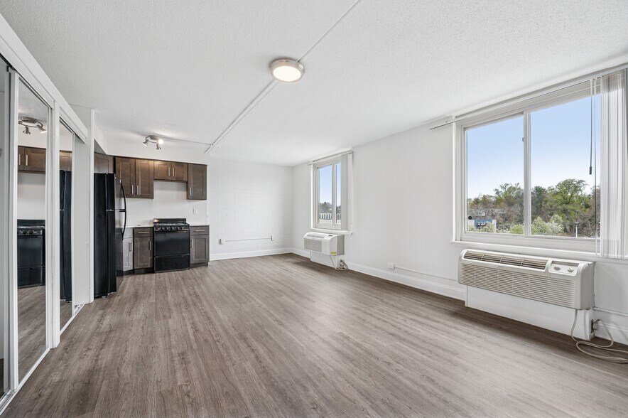 Building Photo - Academia Suites