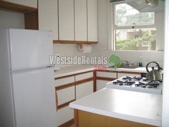 Complete Kitchen - 903 7th St