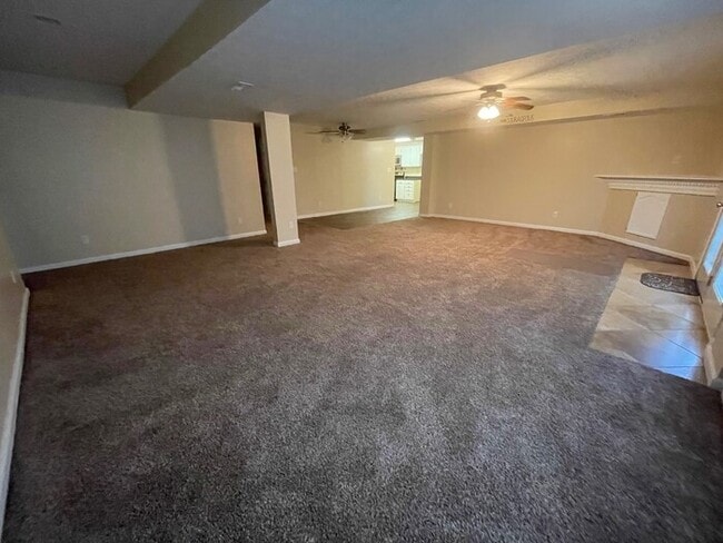 Building Photo - 5BD/4BA Single Family Home