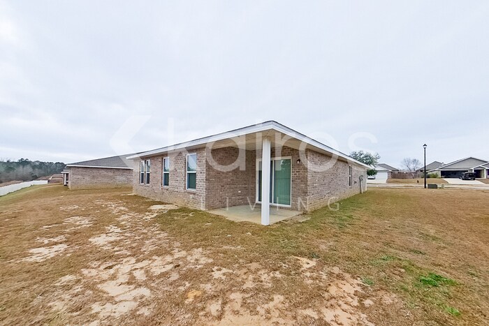 Building Photo - 21664 Yosemite Blvd