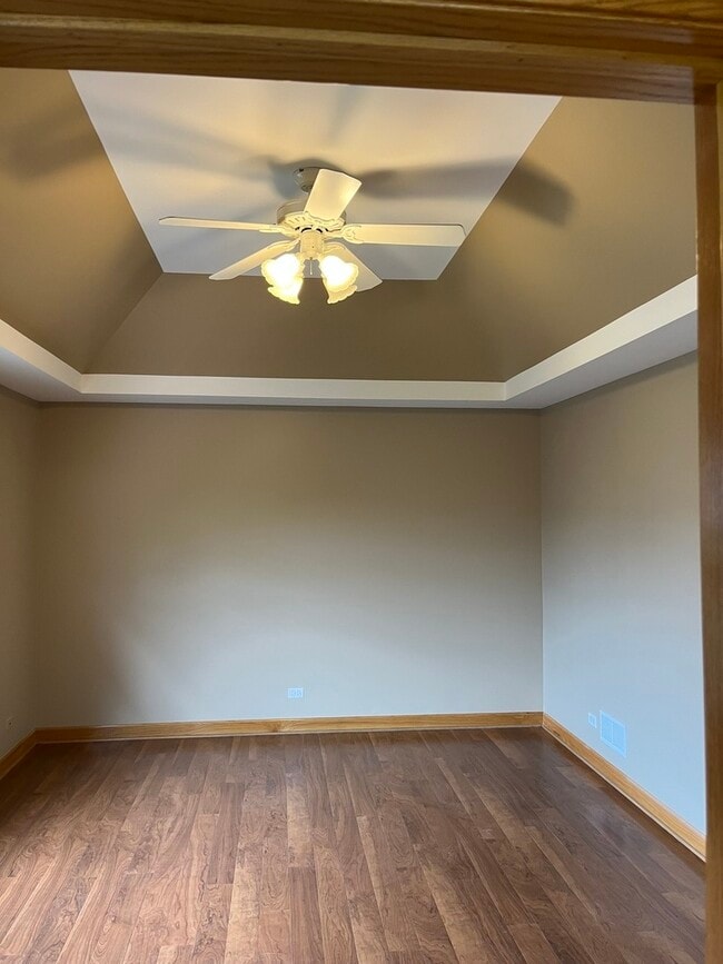 Building Photo - 934 Winnetka Terrace