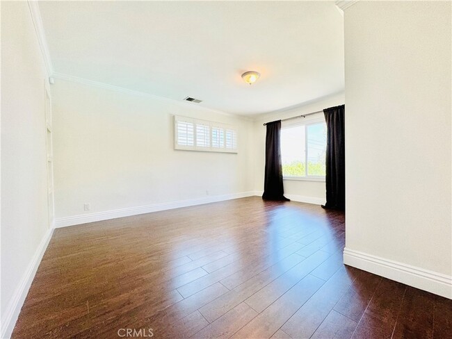 Building Photo - 23861 Crosson Dr