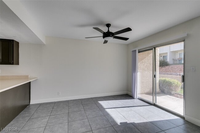 Building Photo - 764 Lawrence Dr