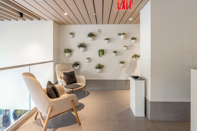 Building Photo - 175 2nd St