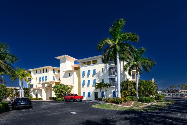 Building Photo - PRICE DROP!! Luxury Waterfront Living with Deeded Dock – Punta Gorda Isles