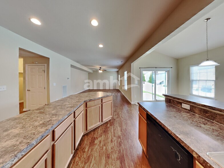Building Photo - 10918 Tailwater St