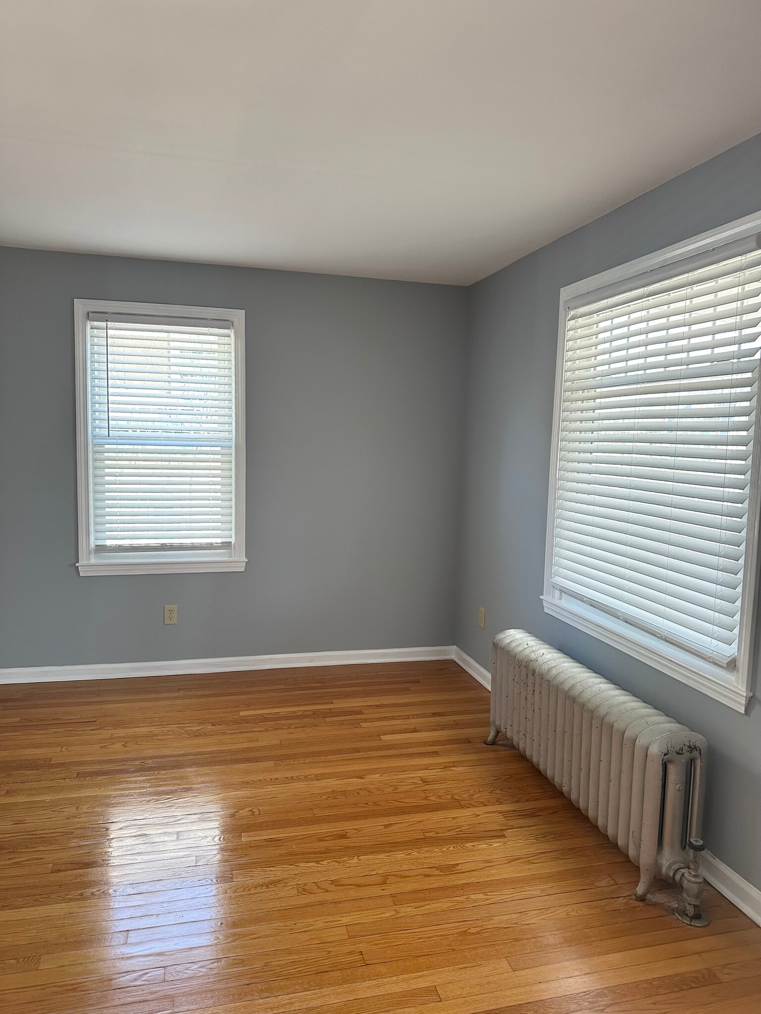 Living area - 70 Livingston Ave