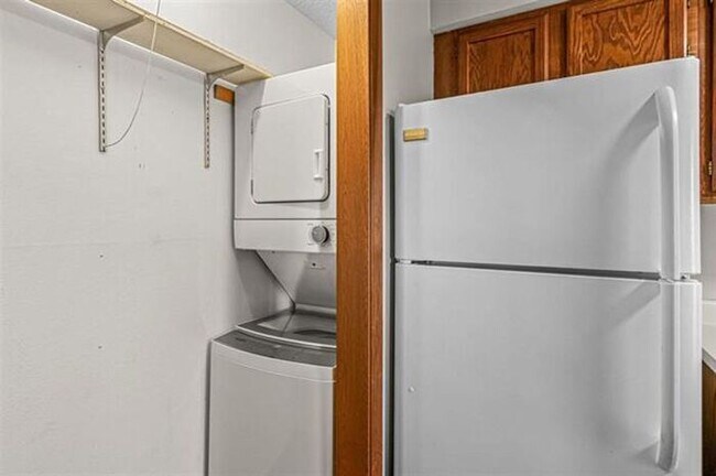 Building Photo - $1,250 | 2 Bedroom, 1 Bathroom Condo | No Pets | Available for Immediate Move In!