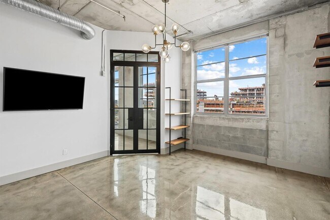 Building Photo - 445 N Andrews Ave