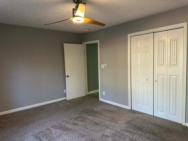 Building Photo - Charming 3 Bedroom 2 Bath for rent!!