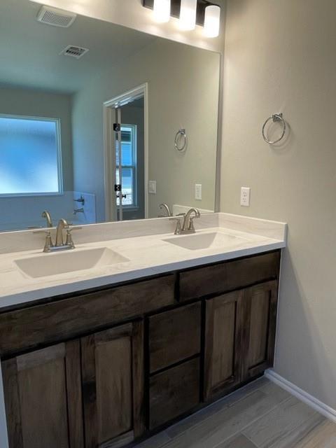 Building Photo - 382 Park Ln